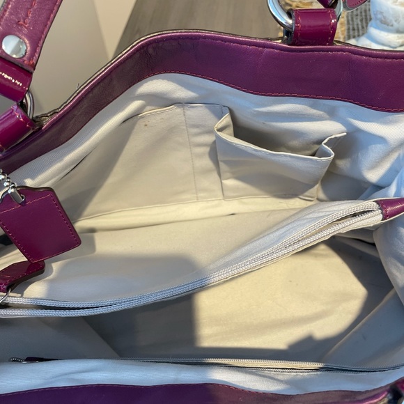 Coach purse - Picture 3 of 4